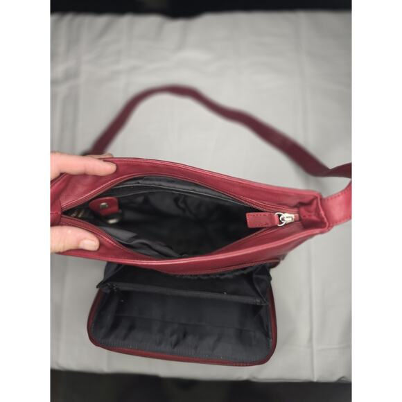 Stone Mountain Shoulder Bag Burgundy Faux Leather Zip Pocket Adjustable Strap - Picture 3 of 5